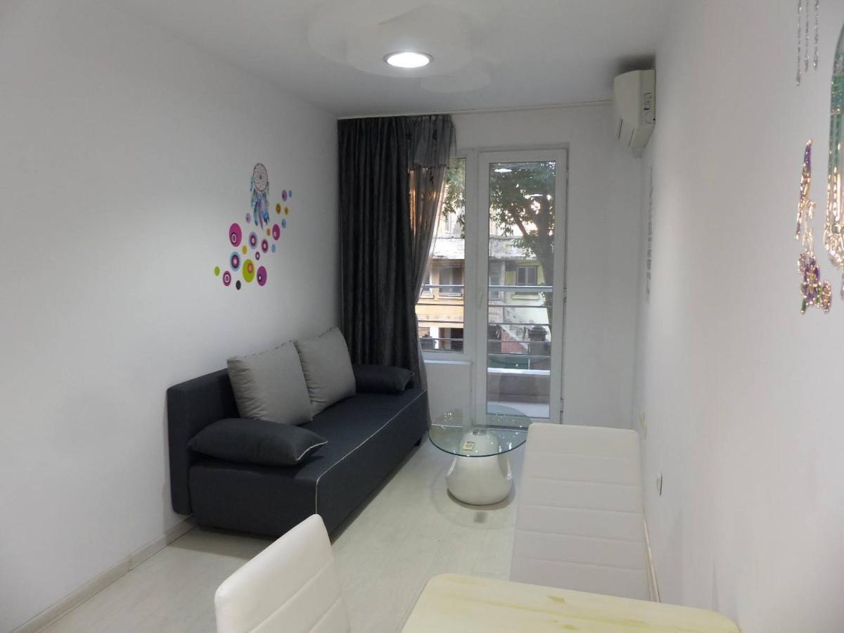 Apartament Holiday Burgas Bagian luar foto