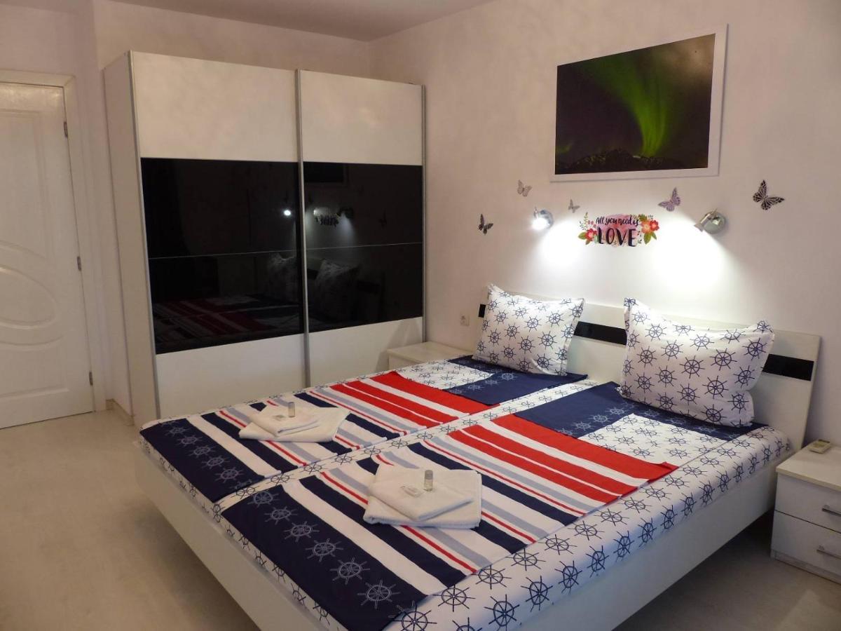 Apartament Holiday Burgas Bagian luar foto